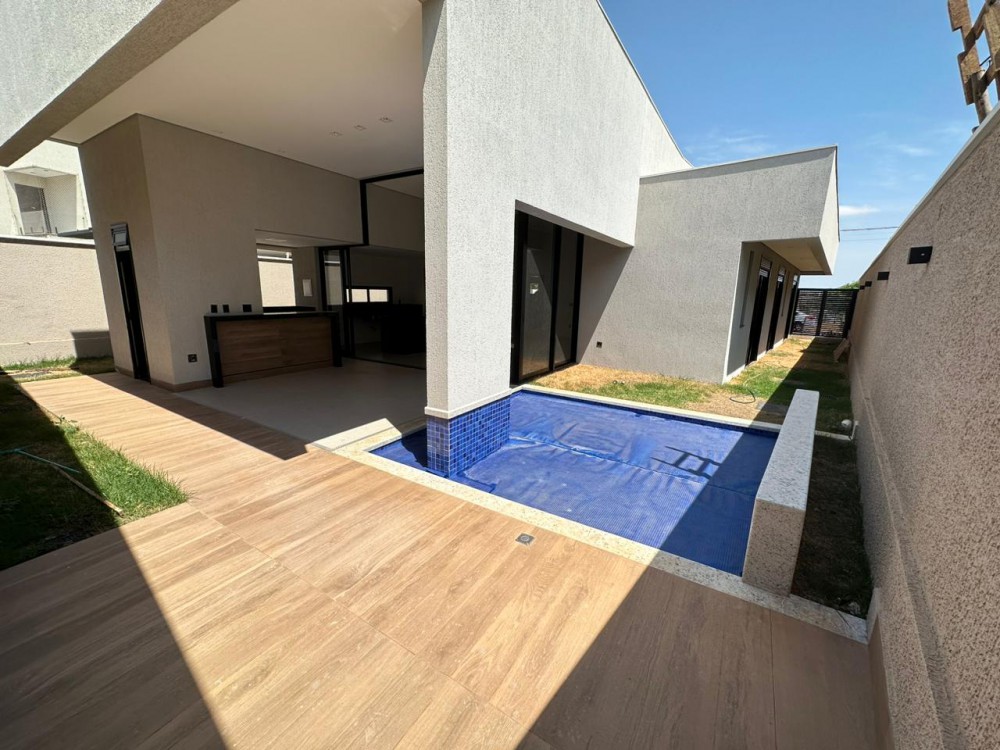 Casa Térrea com 3 suítes e 202,00/m2 Residencial Parqville Jacaranda 