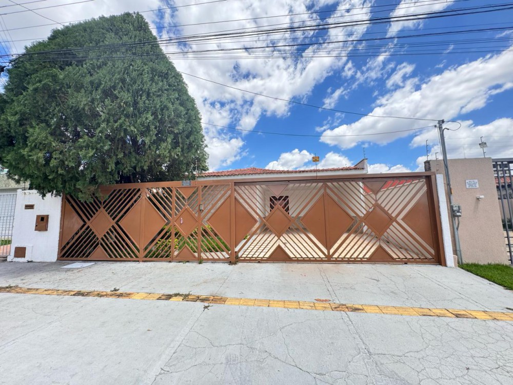 Casa Térrea com 4 Quartos e 2 Suítes no Jardim América